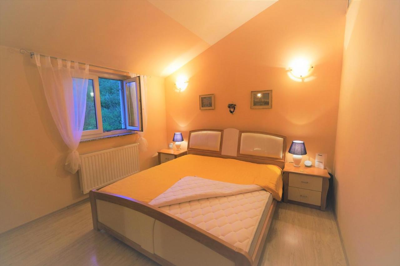 Apartments Coral, Klimno, Island Krk Экстерьер фото