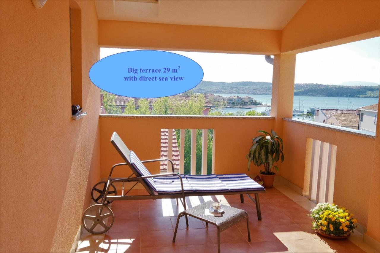 Apartments Coral, Klimno, Island Krk Экстерьер фото